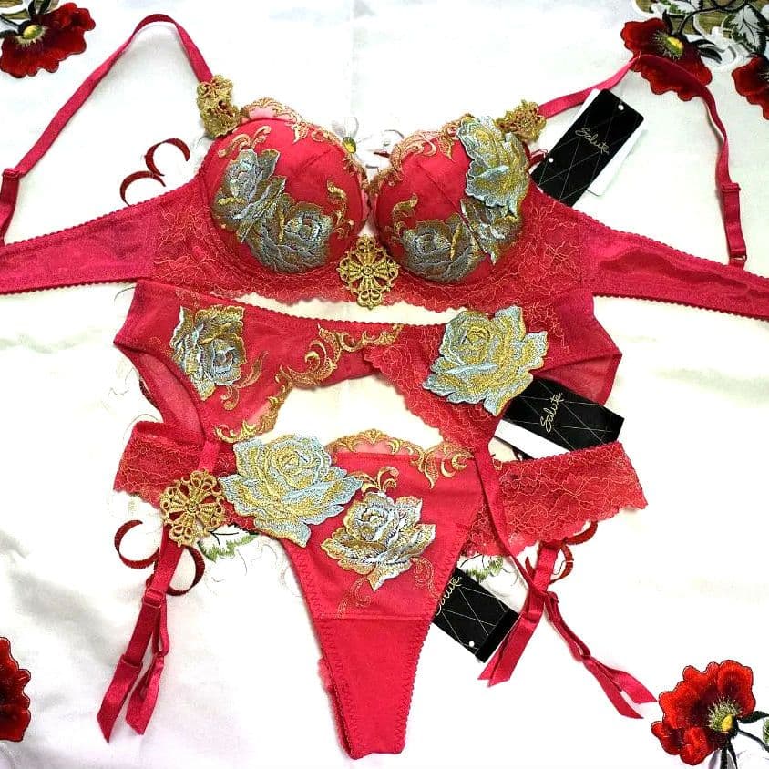 新品☆ワコール☆サルート☆ベルサイユのばら☆ＲＰ☆Ｃ７０＆ソングM＆ガーターＭ