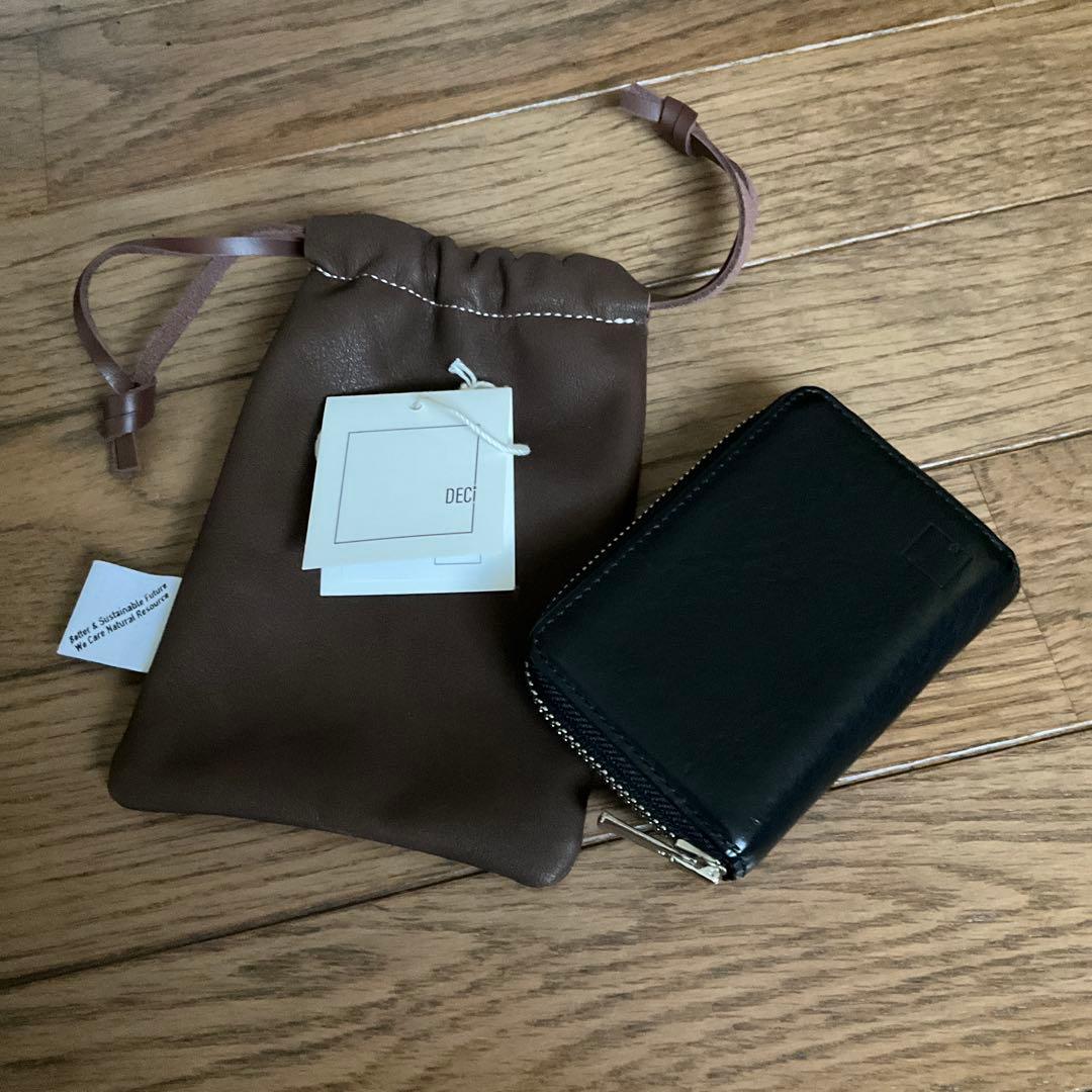 小物 DECi Small Round Zip Wallet BLACK