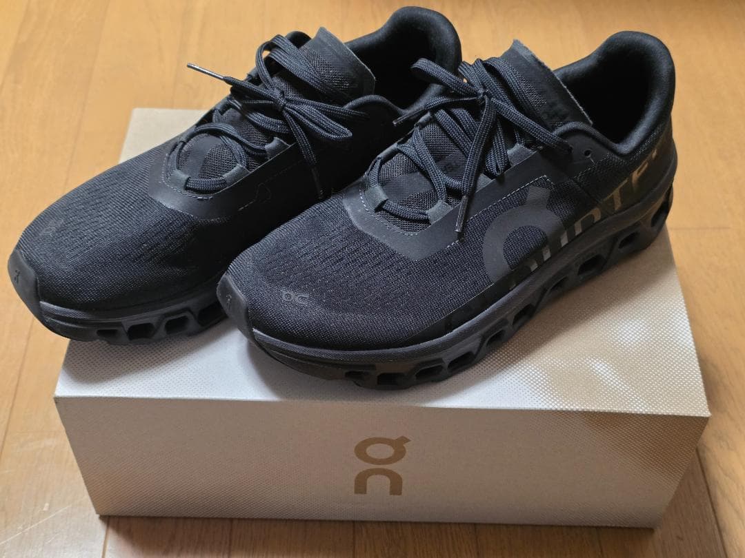 On CloudMonster black 28.0 中古