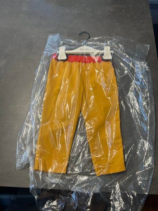 gucci グッチ　パンツ　24m 新品　90