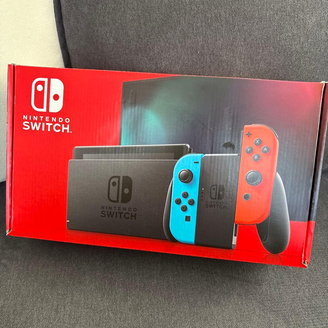 Nintendo Switch 本体 ネオンブルー・レッド　ケース・スタンド付！