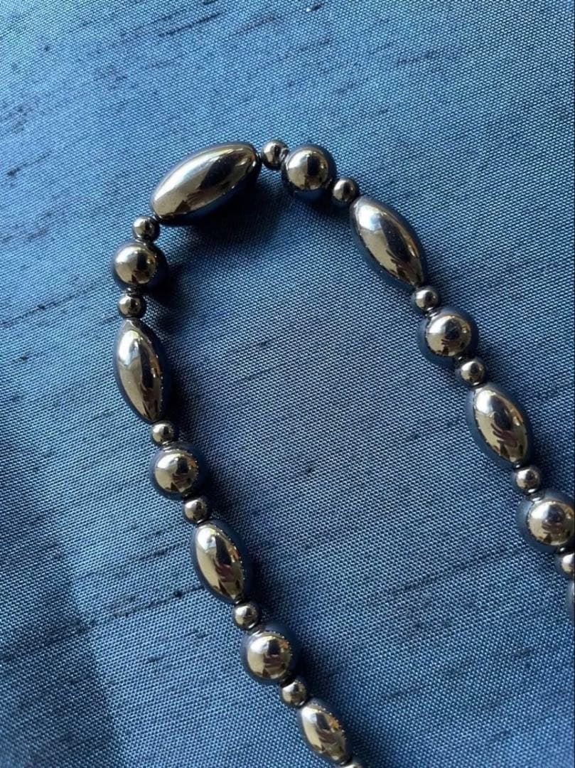 【美品】磁気ヘマタイトネックレス 天然石 フォーマル シンプル上品 綺麗 漆黒❷