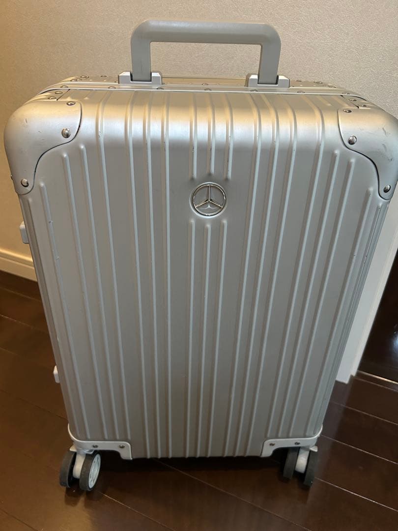 メルセデスベンツ　ノベルティ　キャリーケース 32L （機内持ち込み可 ）4輪