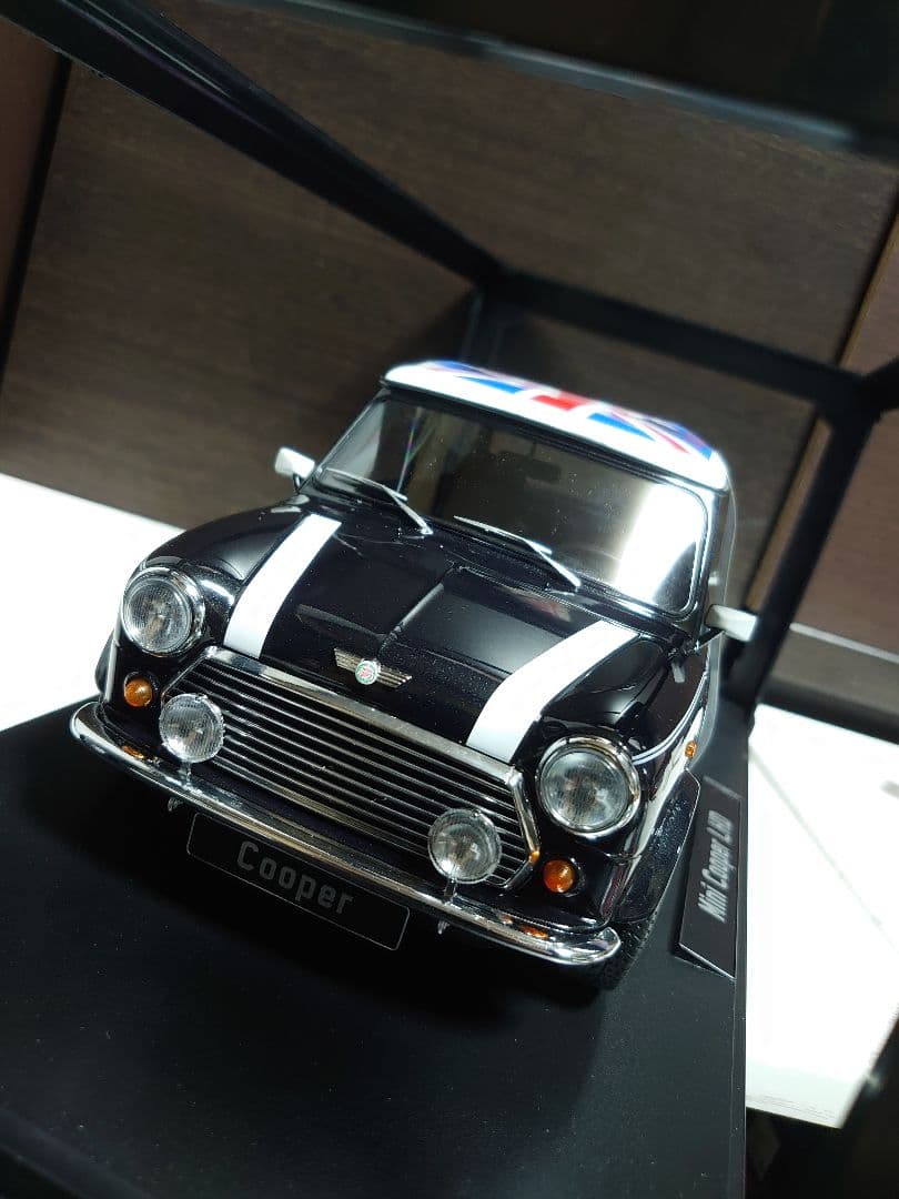 KK-Scale 1/12 ミニクーパー ダイキャスト フィギュア