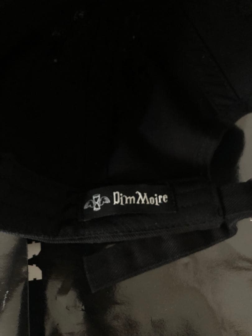 DimMoire ディムモアール ダメージ刺繍 ロゴ キャップ REFLEM - メルカリ