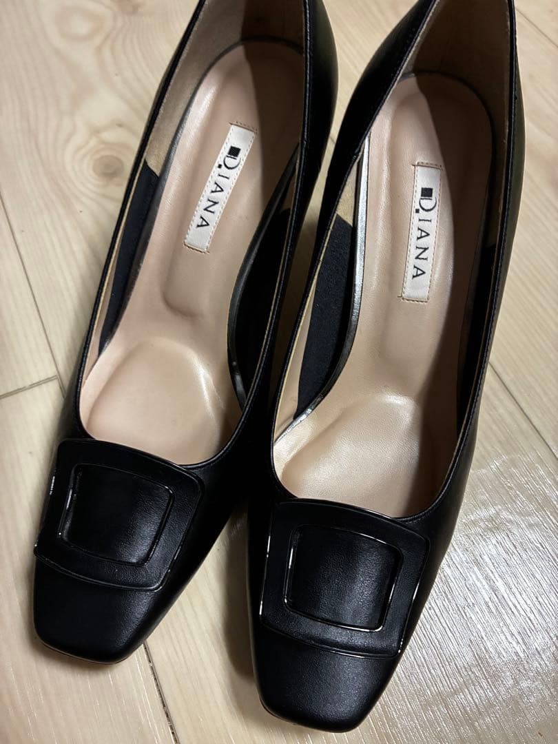 【箱無し美品】DIANA 24.5cm板ヒール パンプス