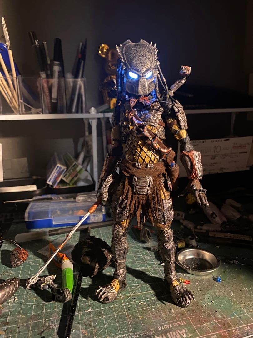 ネカ ウルフプレデターフィギュア (カスタム)値下げ不可 - メルカリ