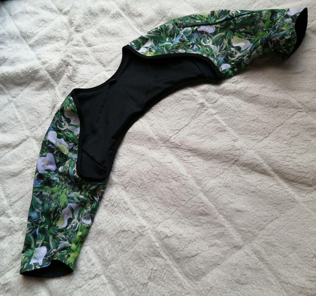 リバーシブルな姿勢矯正インナー(M)