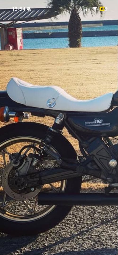 ゼファー400 χ zeus ゼウス製　バナナシート 先日ゼファー400用Z2レプリカ外装シートを製作させて頂いたお客様から