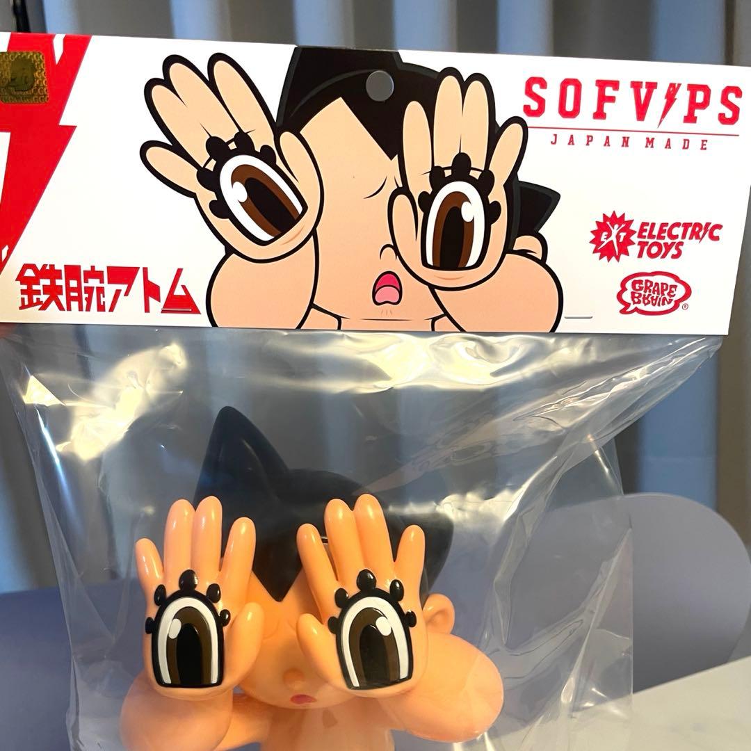 現物写真 GRAPE BRAIN × ELECTRIC TOYS 鉄腕アトム - メルカリ