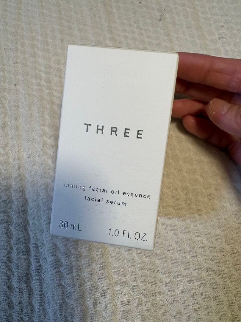 THREE フェイシャルオイルエッセンス R 30mL