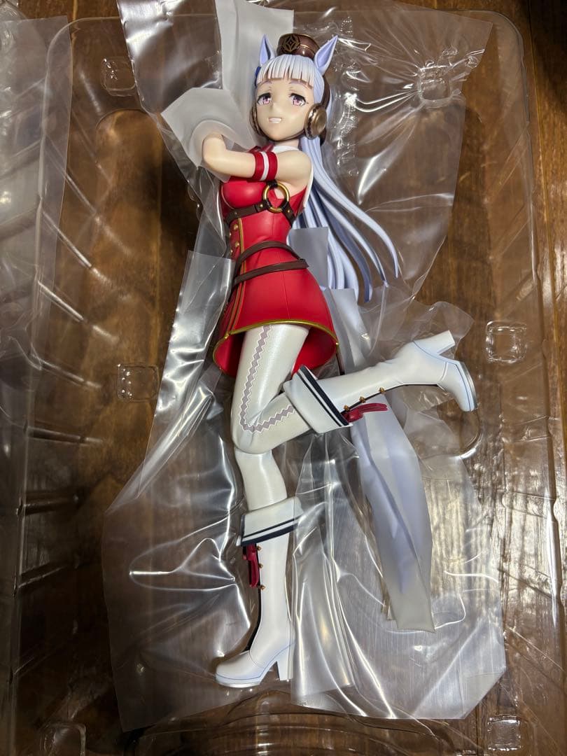 開封済　ゴールドシップ　1着のポーズ！　フィギュア