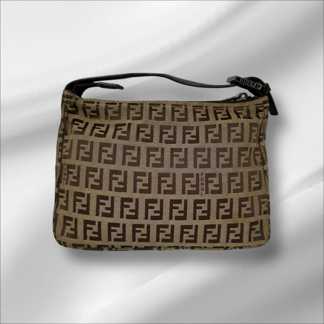 【美品】 FENDI フェンディ ズッキーノ FF ポーチ
