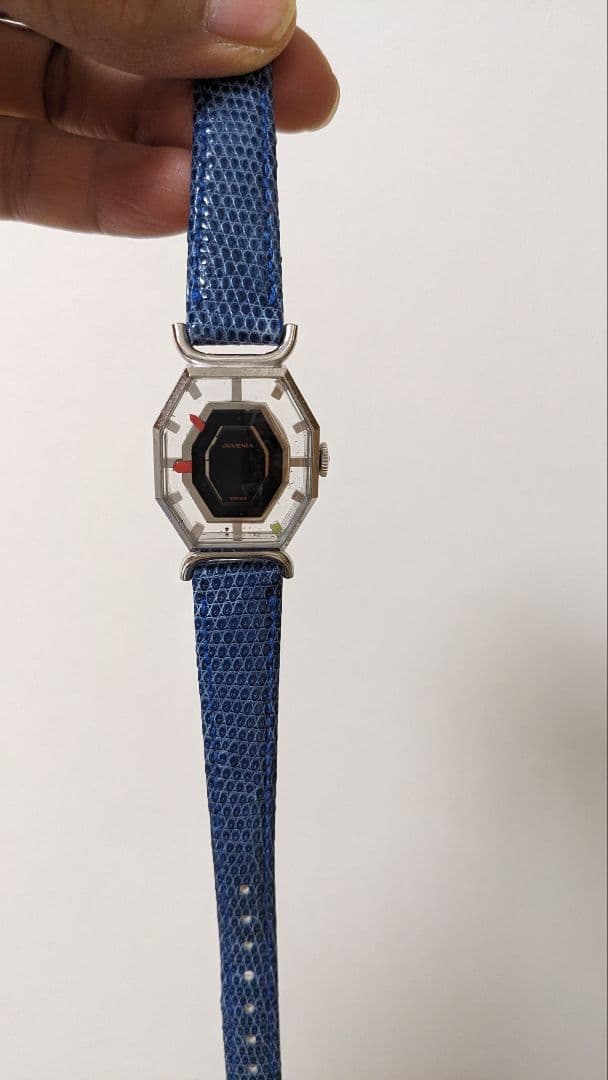 ジュベニア手巻き腕時計レディース　シルバー色