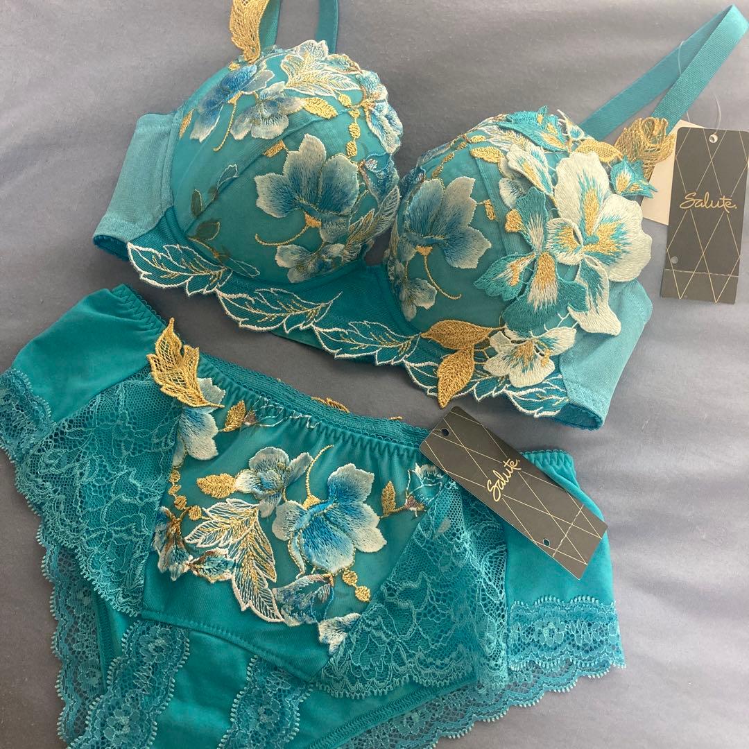 ◇ワコール Salute サルート◇ 71G ブラ&ショーツ E65 - メルカリ