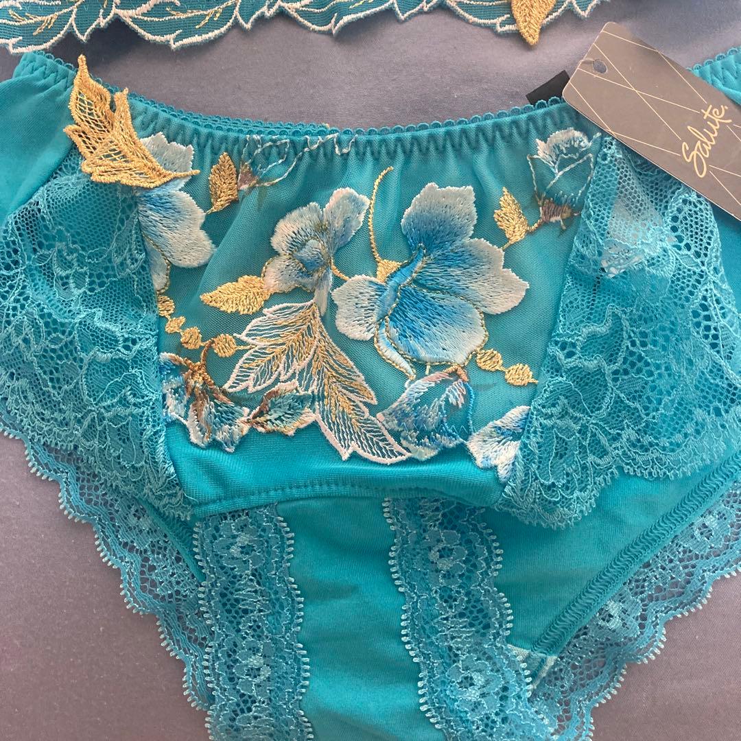 ◇ワコール Salute サルート◇ 71G ブラ&ショーツ E65 - メルカリ