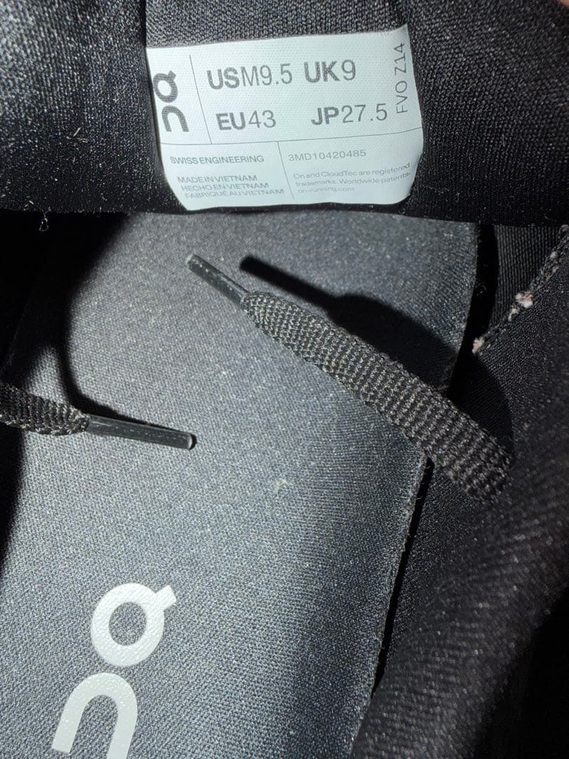 On クラウドサーファー ブラック 27.5cm