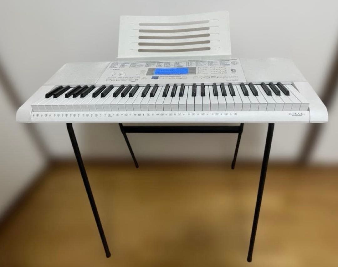 CASIOカシオ 光ナビゲーションキーボード 61鍵 LK-222 スタンド付