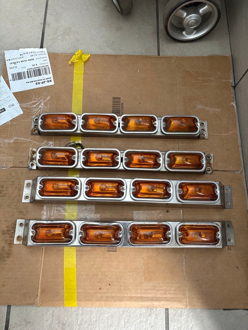 トラック 車高灯 4連 4セット 車高灯 トラック用品 AS 車高灯用マーカー取付ステー 4連 L/R