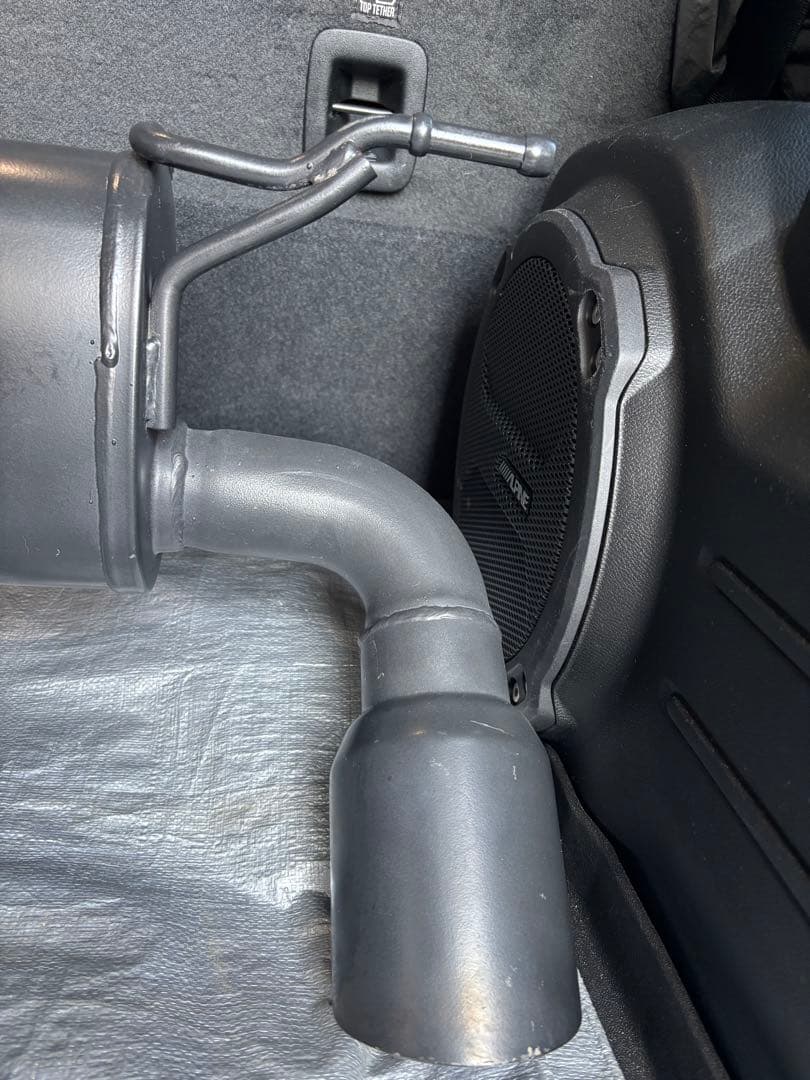 MAGNAFLOW マフラー ブラック仕上げ JLラングラー 中古 - メルカリ