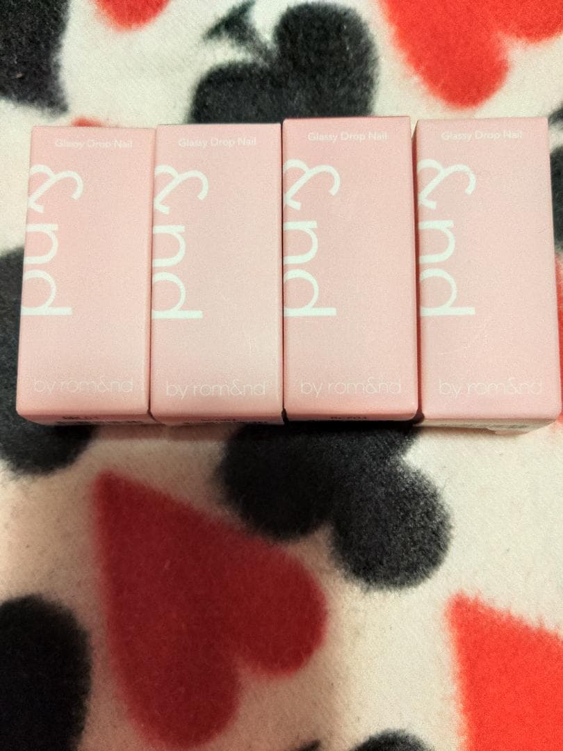 ロムアンド ネイルカラー アボガド&ラズベリー