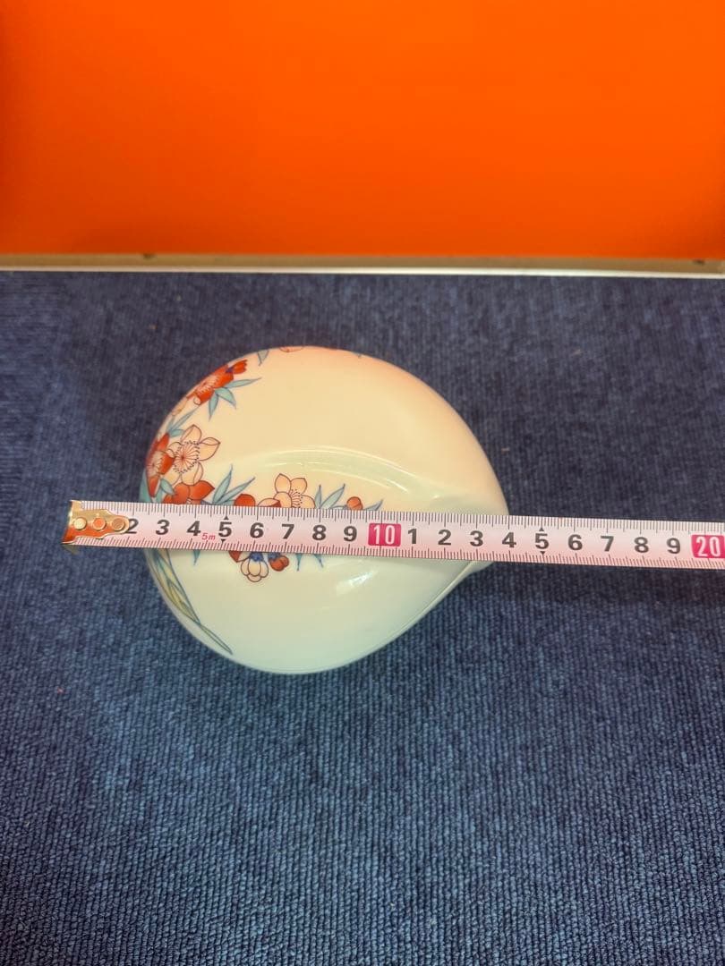 1685 鍋島 畑萬陶苑 色絵桃文 桃形蓋物 - メルカリ