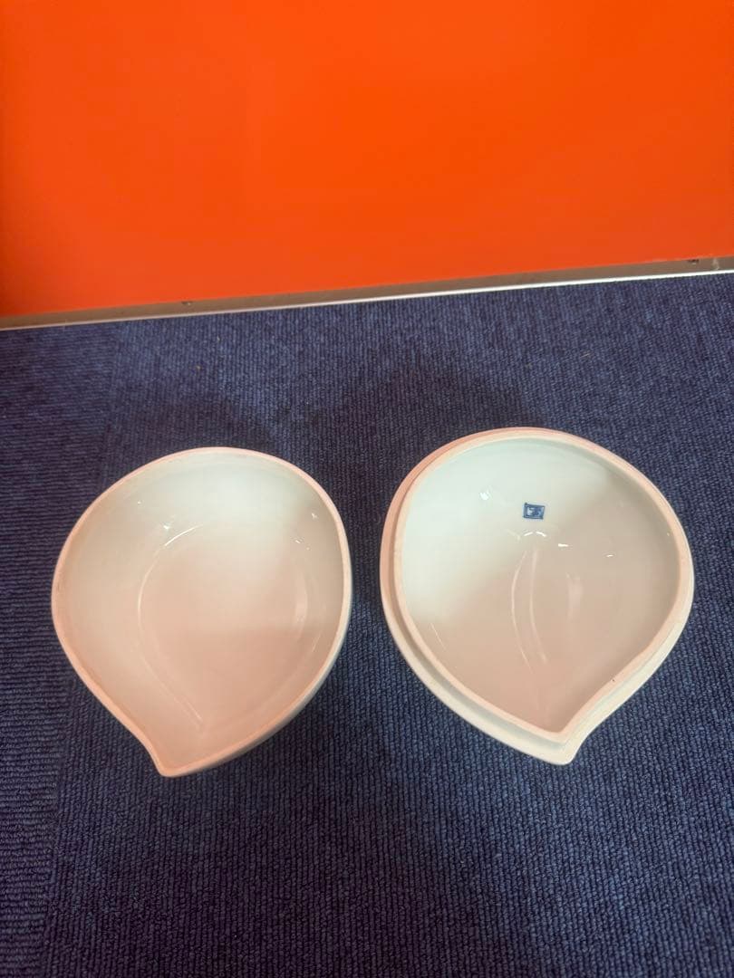 1685 鍋島 畑萬陶苑 色絵桃文 桃形蓋物 - メルカリ