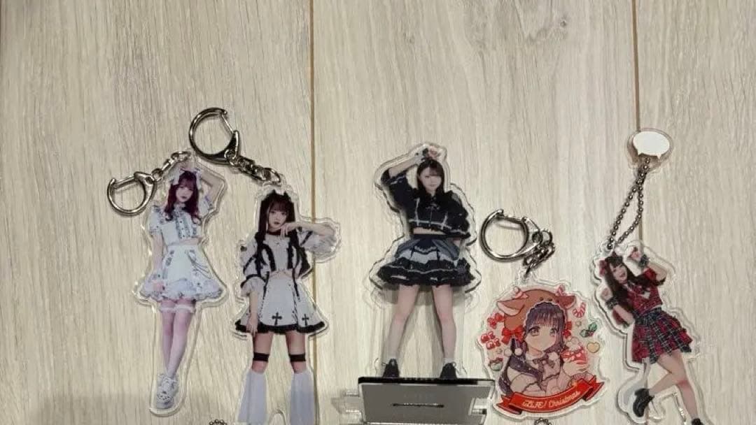 iLife 心花りり アクキーまとめ売り - メルカリ