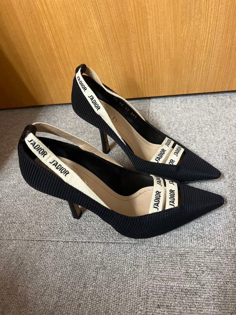 L*i様 Dior ブラック ポインテッドトゥ ハイヒール 38½