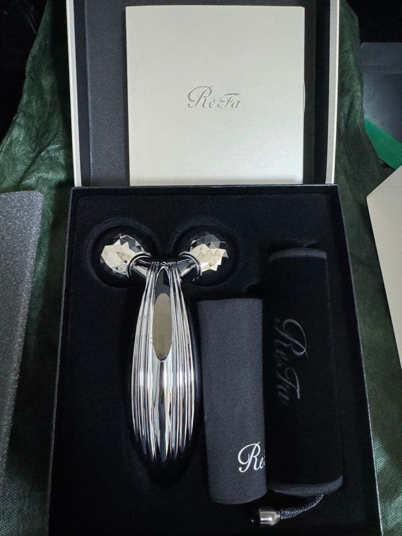 【新品未使用品】リファ カラットレイ