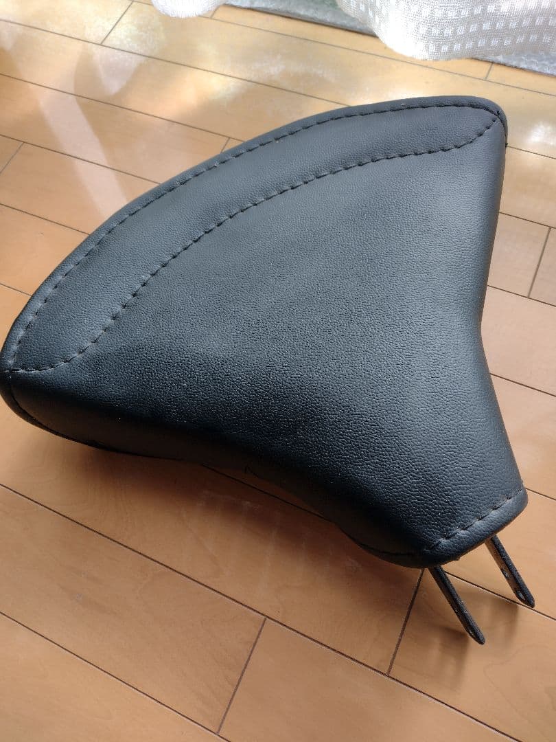 ロイヤルエンフィールド　LYCETT製ソロシート ロイヤルエンフィールドへサドルシートを取り付け！定番のローマウント