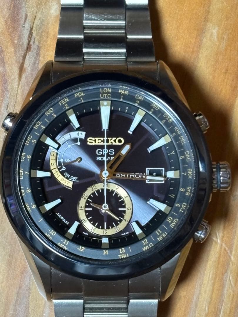 SEIKO ASTRON GPS SOLAR ブラック ゴールド【ジャンク】