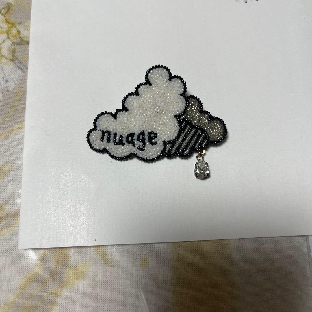 小林モー子 ブローチ - メルカリ