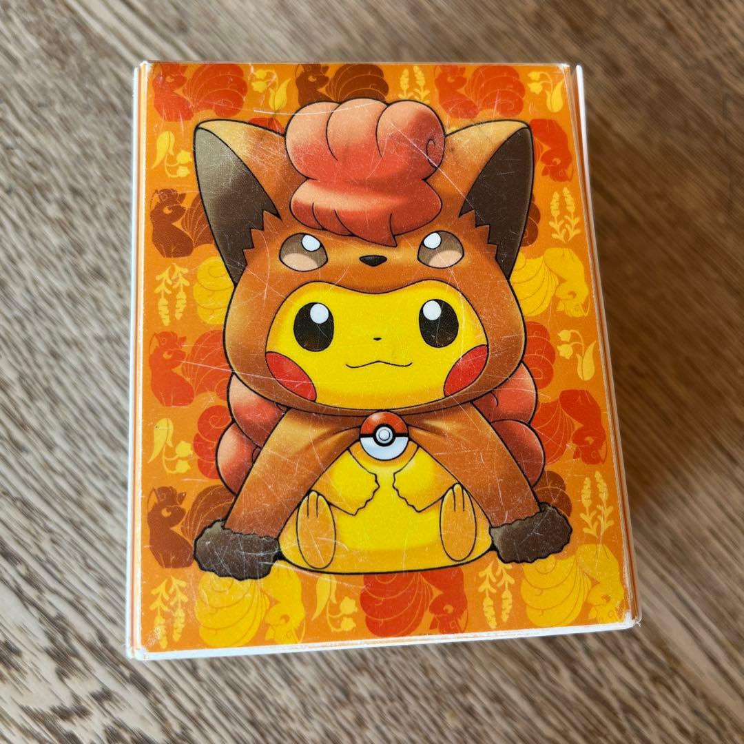 ポケモンカード デッキケース アローラロコンのポンチョを着た