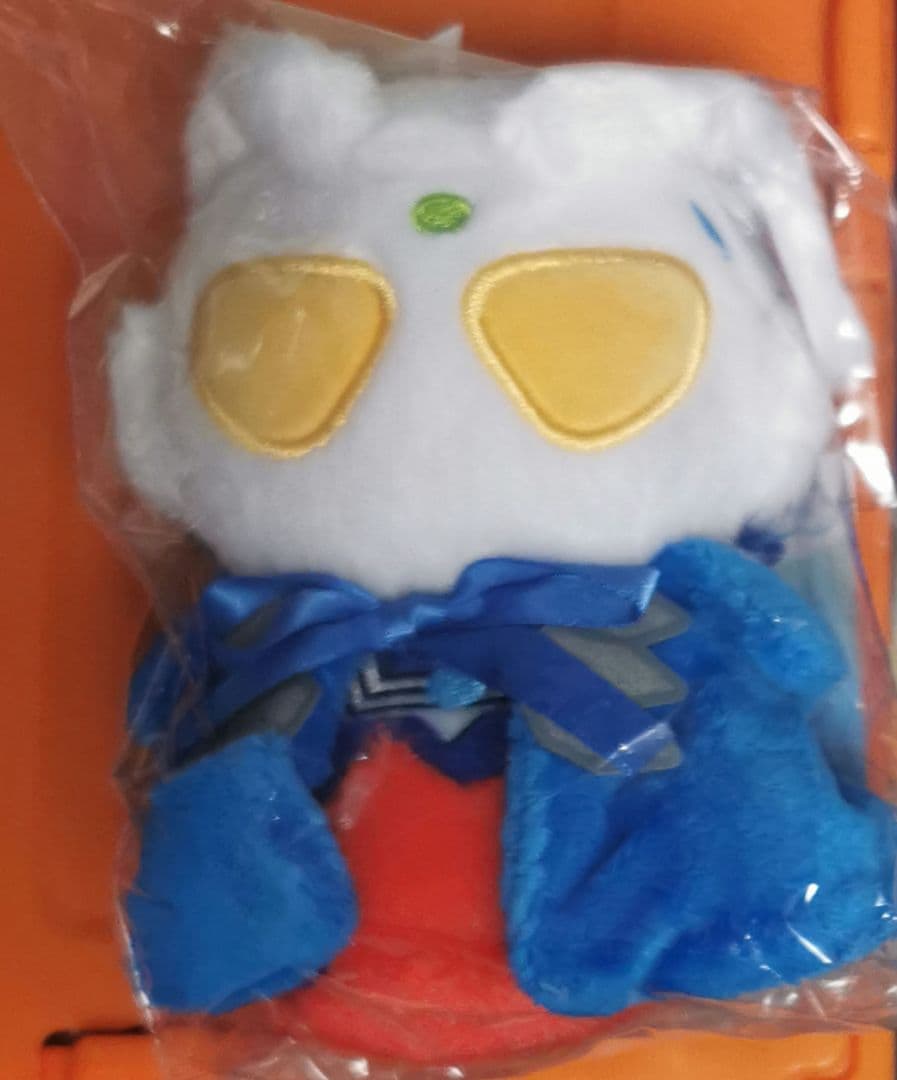 ウルトラマンゼロ　ショップ　ふわふわお座りぬいぐるみ　マント　タグ付き