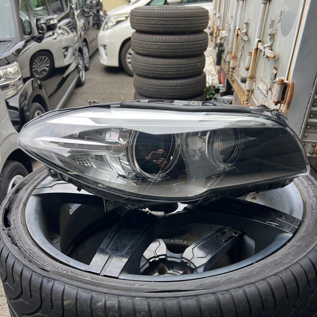  5シリーズf10f15 後期　ヘッドライト 中古 正規純正OEM BMW 5シリーズ F10 F11 LCI 後期 523i 523d 528i 535i