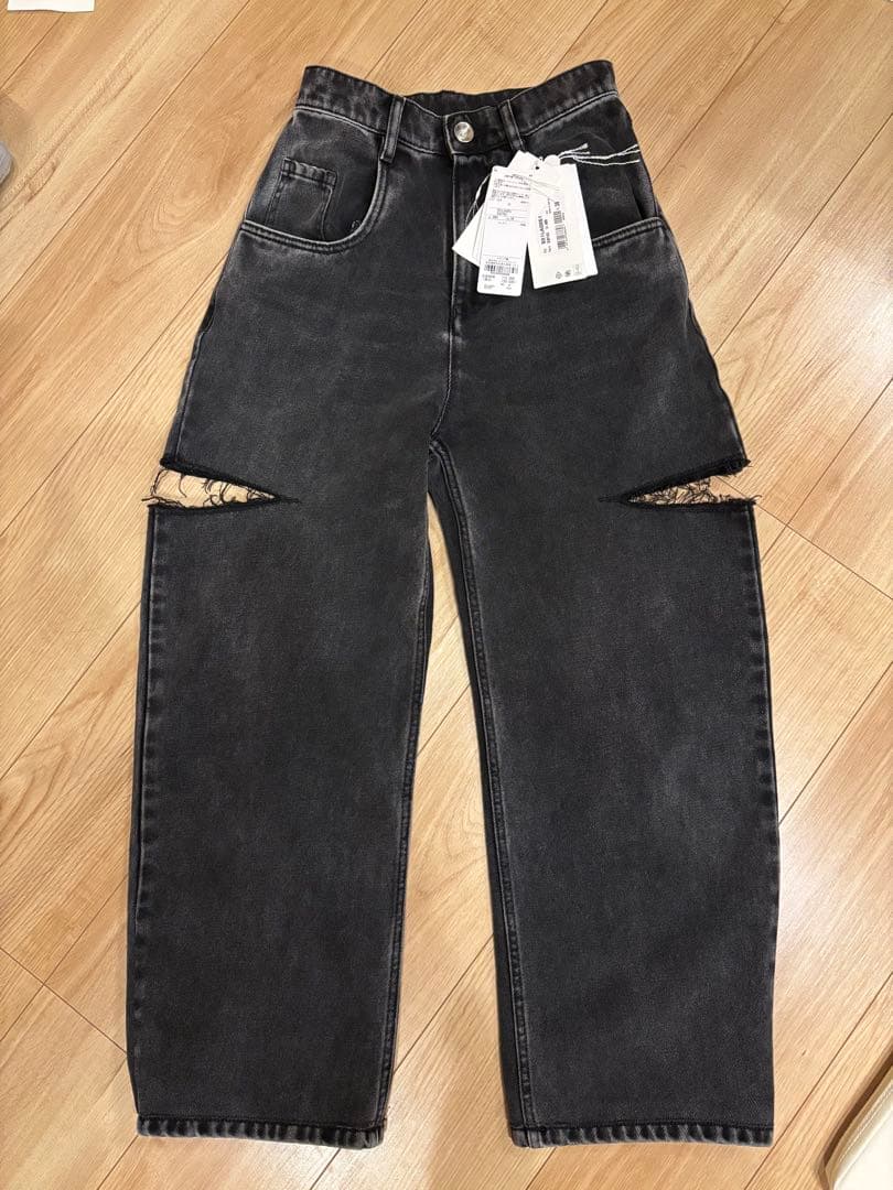 メゾンマルジェラ　カットアウトジーンズ　新品タグ付き
