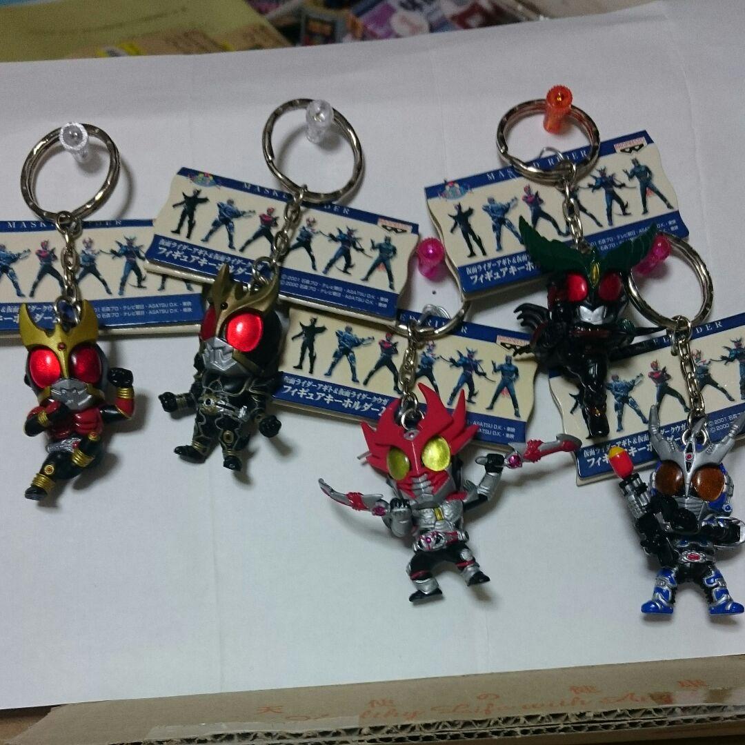 仮面ライダークウガ&アギト フィギュアキーホルダー5種セット - メルカリ