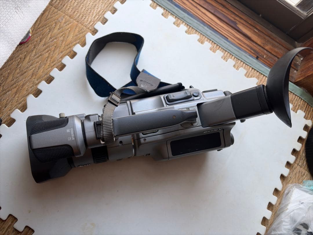 SONY DCR-VX1000 ビデオカメラ本体 テープはおまけ