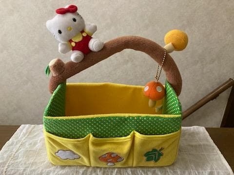 【希少】2003 サンリオ ハローキティ ハンドル付き 収納箱 黄色×緑