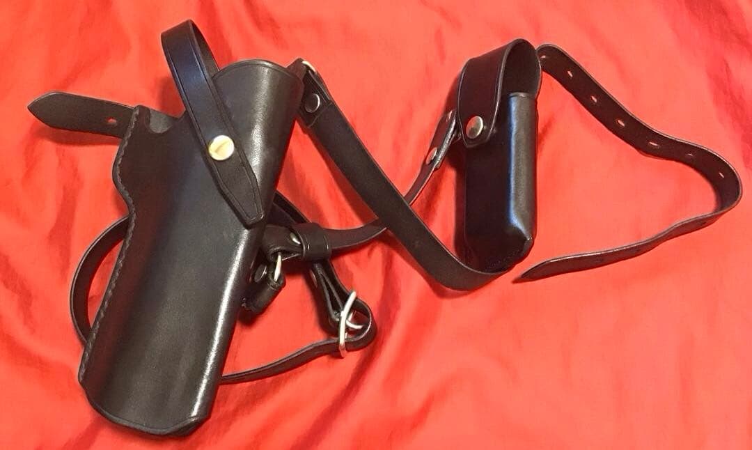 FW製　実物デザートイーグル用ブレストホルスター　右用　中古品