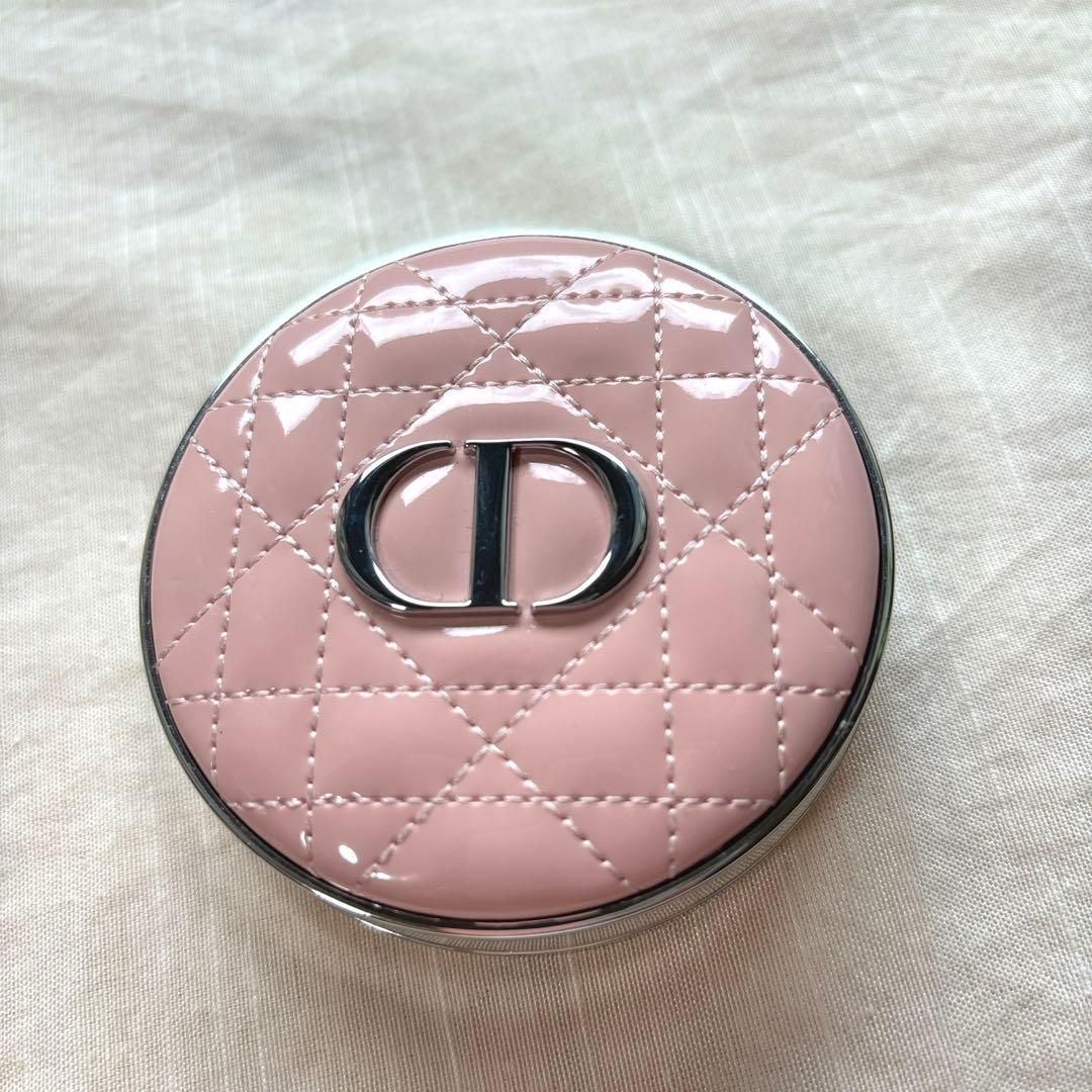【ほぼ新品】Dior Forever クッションファンデーション SPF50 Christian Dior（クリスチャン・ディオール） ディオール ディオール