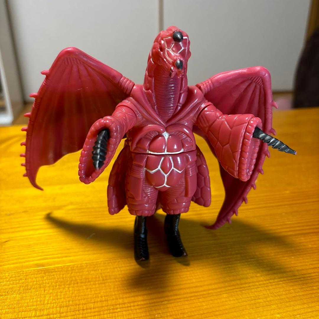 パワードモンスターシリーズ パワードドラコ ソフビ - メルカリ