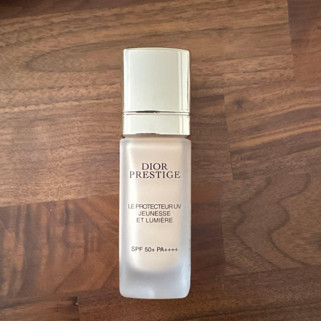 Dior Prestige UVプロテクター 30ml