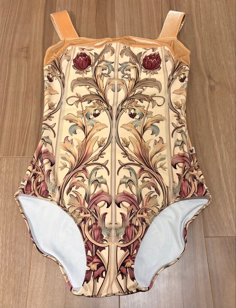 ウノア ノースリーブレオタードMLサイズ クラシックスポーツ - Unoa ウノア レオタード 7部袖 MLサイズ