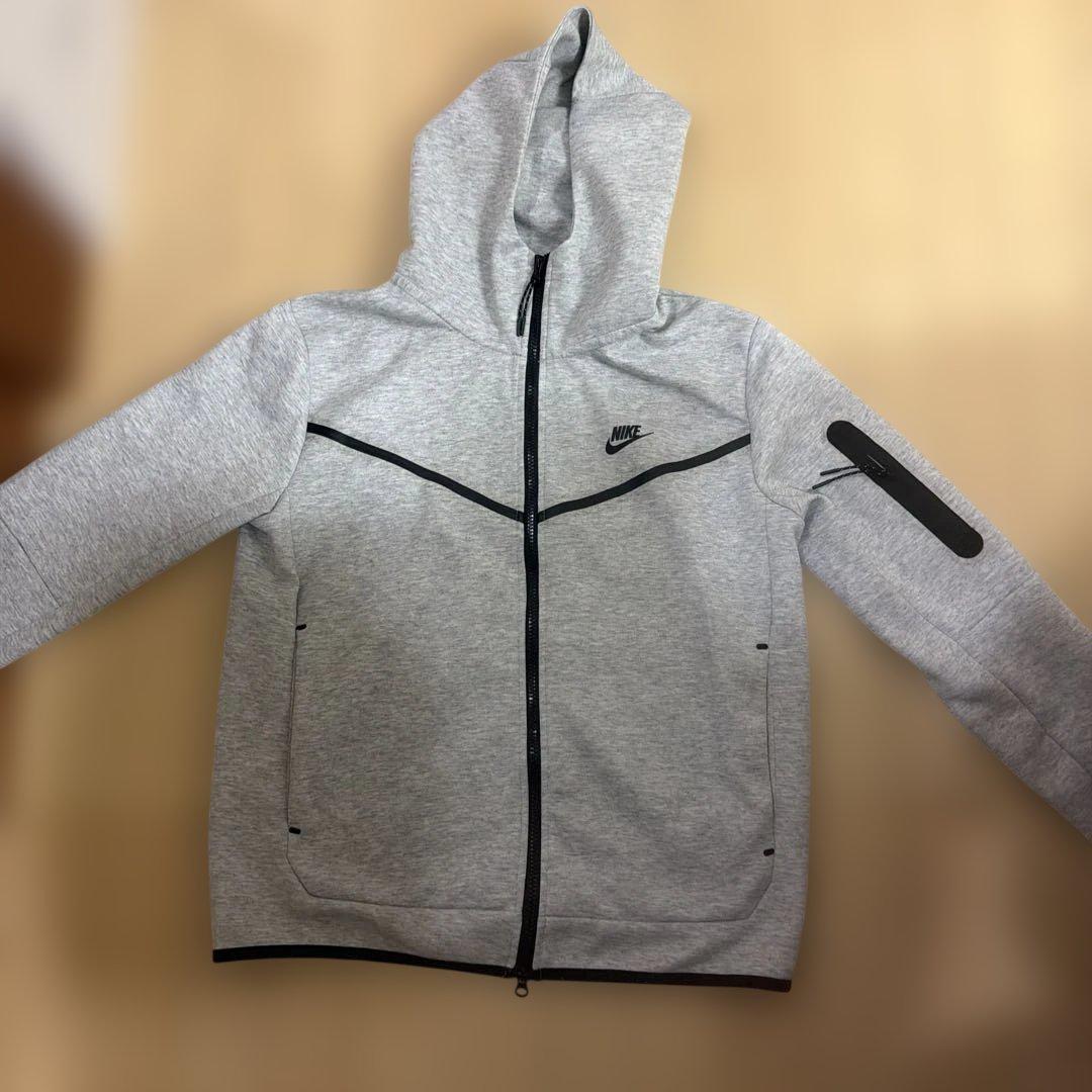 べ*ー様 テック NIKE