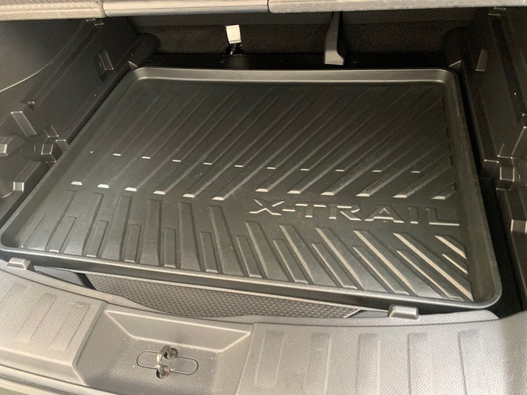 エクストレイル T32 純正ラゲッジトレイ