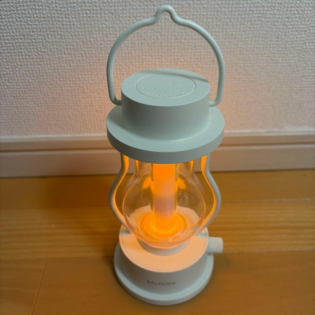 バルミューダ ザ・ランタン ポータブルLEDランタン　美品 楽天市場】バルミューダ BALMUDA LEDランタン ザ ランタン The Lantern