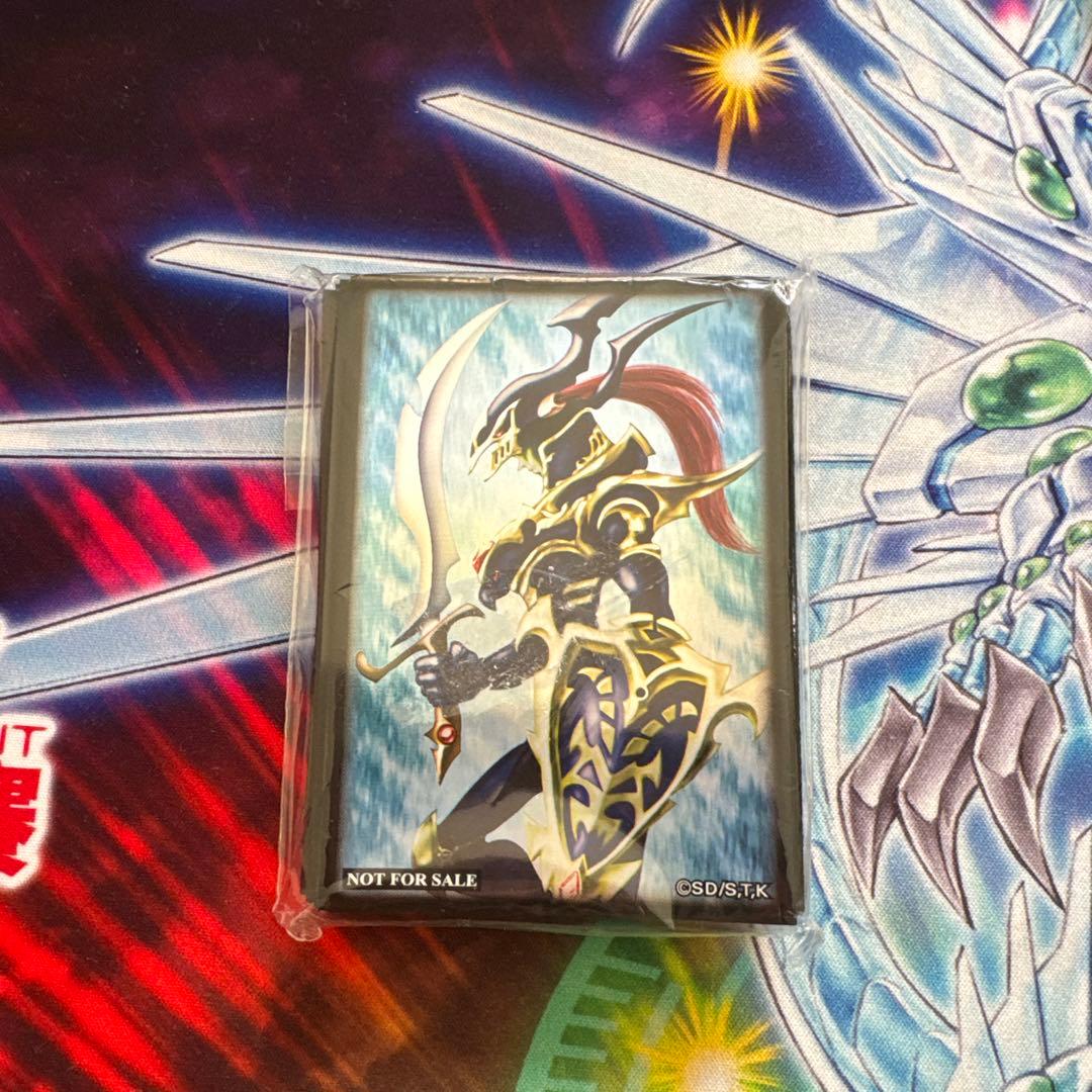 遊戯王 カオス・ソルジャー未開封スリーブ 70枚 - メルカリ