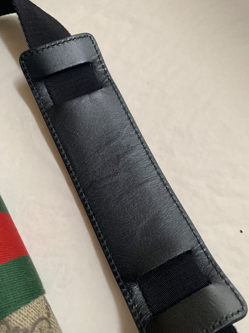 ライラ様専用! Gucci GGパターン メッセンジャーバッグ - メルカリ